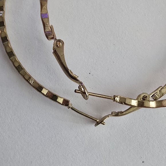 Big hoop earrings large gold tone - Picture 3 of 5